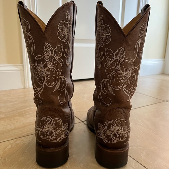 Shyanne Women's Western Boots - Broad Square Toe - Picture 4 of 6